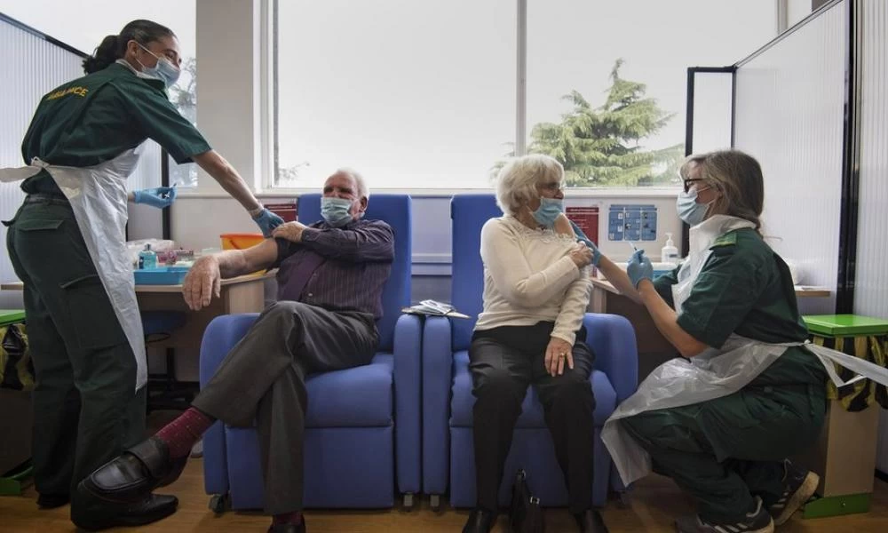 Κορονοϊός: "Πράσινο φως" και από τον Καναδά για το εμβόλιο Pfizer